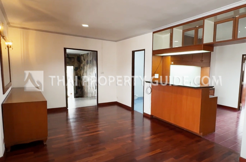 Apartment in Phaholyothin 